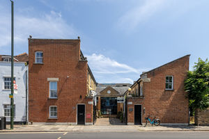 Kingsley Court, Church Street, Hampto- click for photo gallery